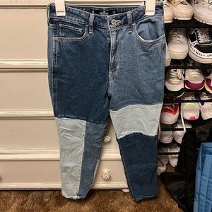 Hollister Ultra High-Rise Mom Jean
